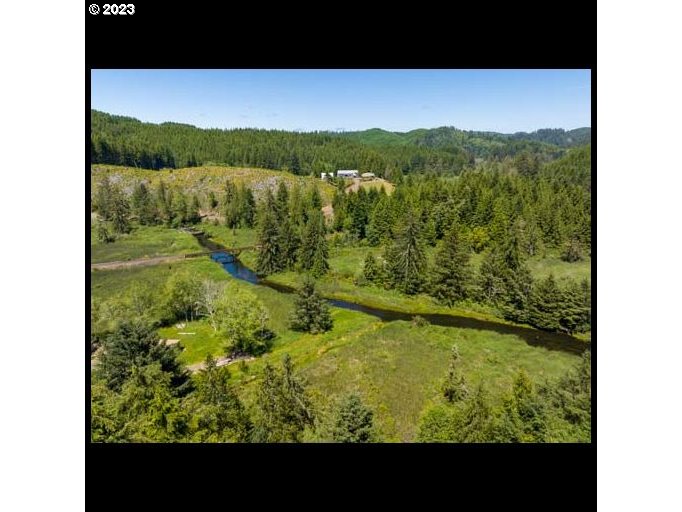 1578 Scholfield Road Reedsport, OR 97467 - Photo 35 of 37 a view of a lake