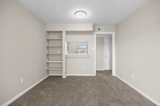 $1,300 | 9616 Long Point Road, Houston, TX 77055