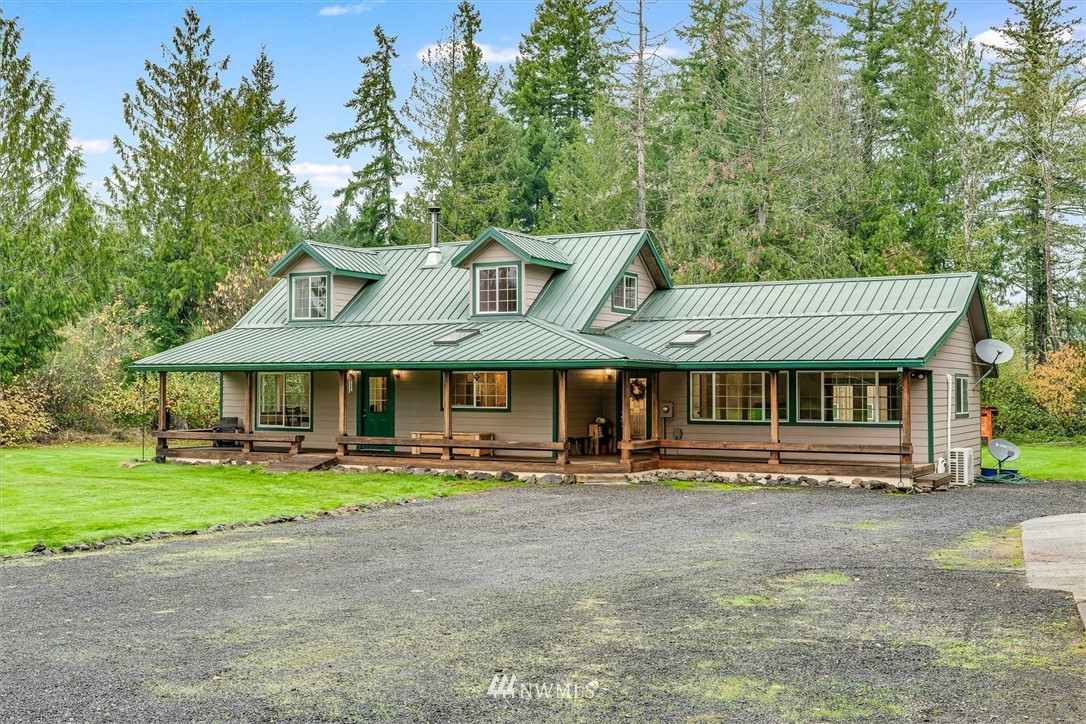 454 Harmon Road, Unit 26 Chehalis, WA 98532 - Photo 27 of 35 a front view of a house with a garden