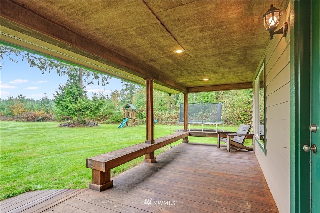 454 Harmon Road, Unit 26 Chehalis, WA 98532 - Photo 5 of 35 a view of an outdoor space with seating area
