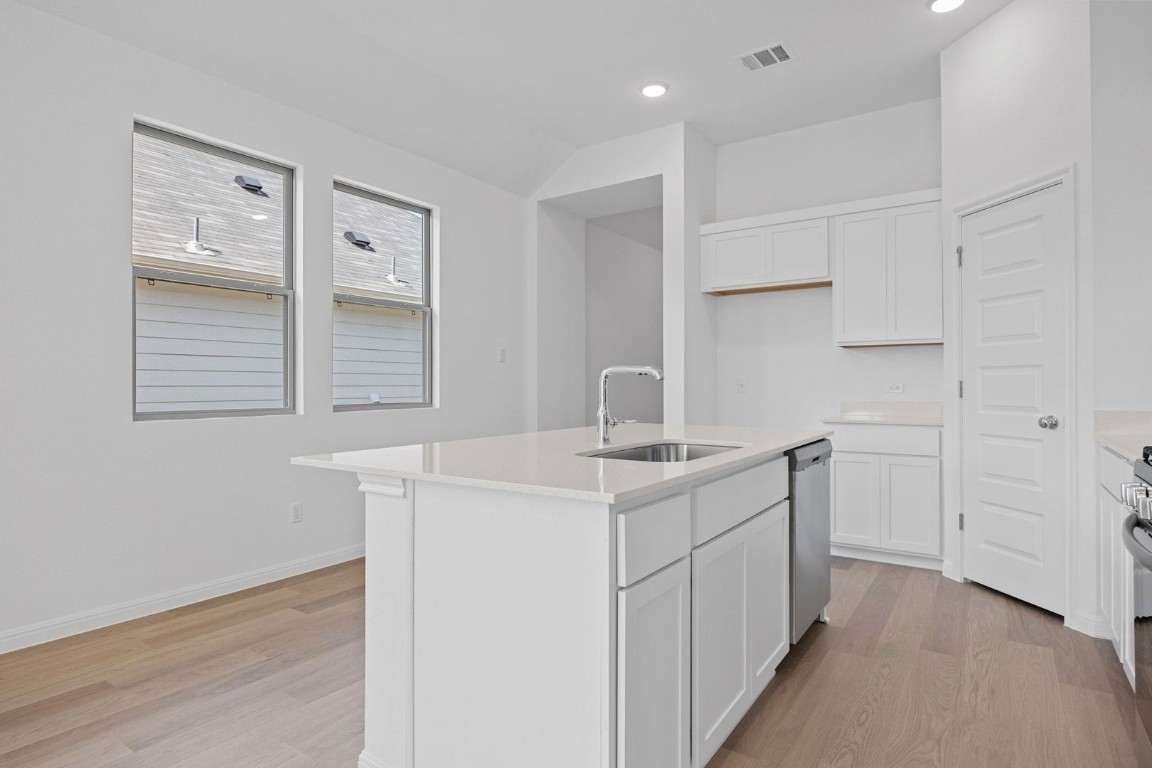 338 Bendecido Loop Elgin, TX 78621 - Photo 11 of 39