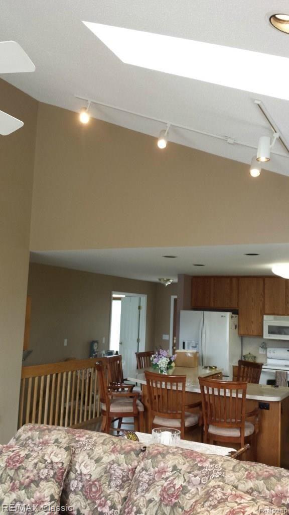 2060 Addaleen Road Highland, MI 48357 - Photo 9 of 41 20140428_135059.jpg