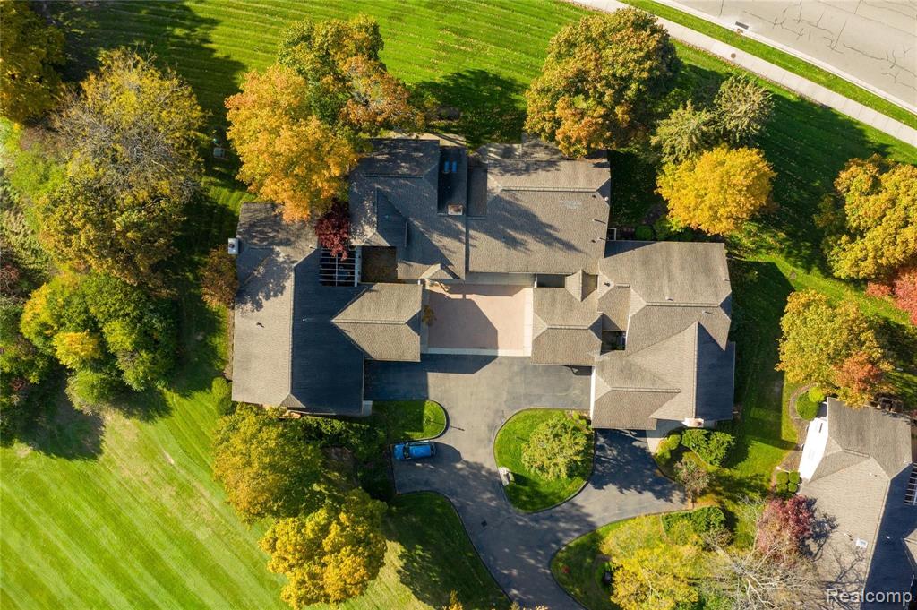1835 Golf Ridge Drive Bloomfield Hills, MI 48302 - Photo 2 of 36