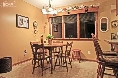 4154 East Coldwater Road Flint, MI 48506 - Photo 6 of 14 20429934-5.JPG