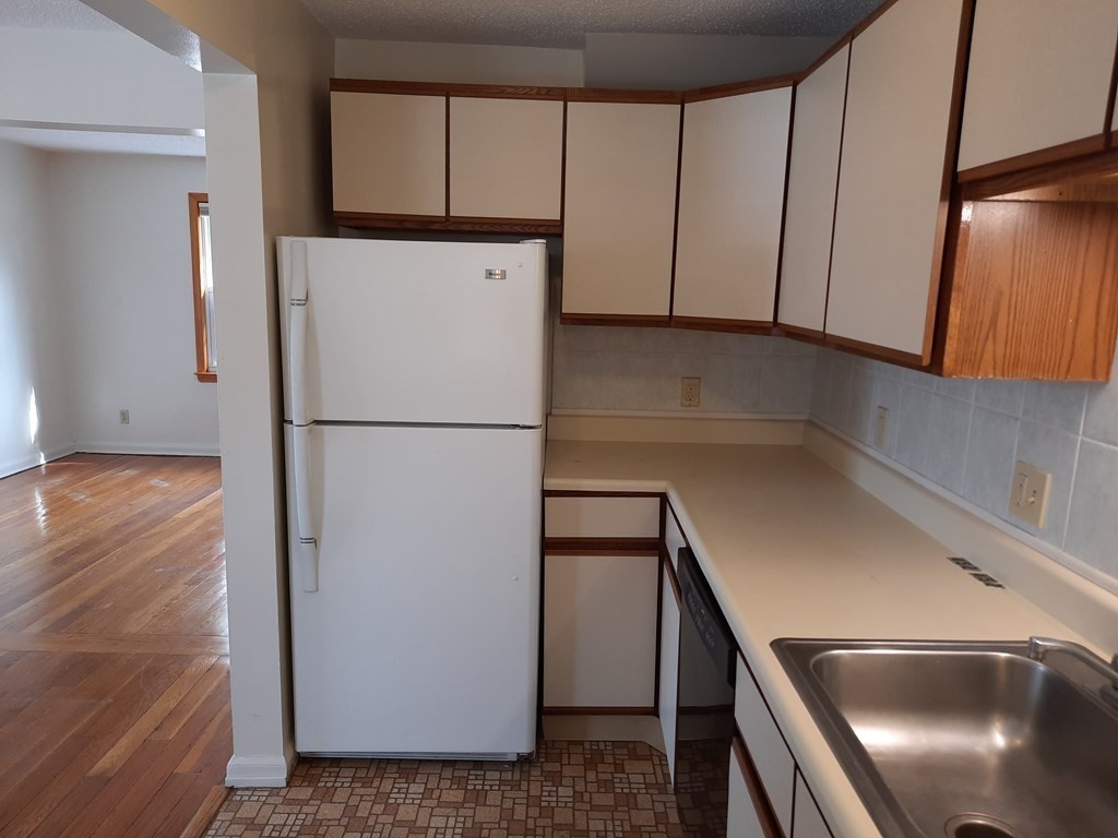 452 Cold Spring Avenue, Unit 452 West Springfield, MA 01089 - Photo 9 of 18 Gallery Image 9