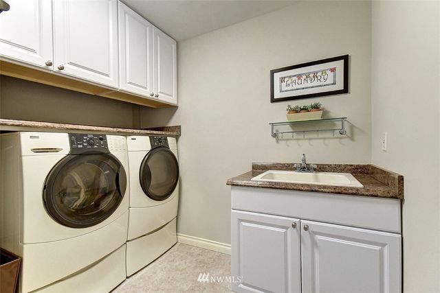 $900,000 | 2521 201st Street Southeast, Bothell, WA 98021