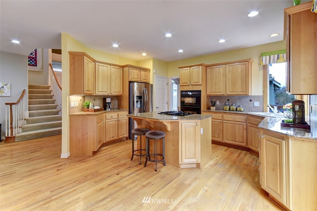 2521 201st Street Southeast Bothell, WA 98021 - Photo 8 of 25