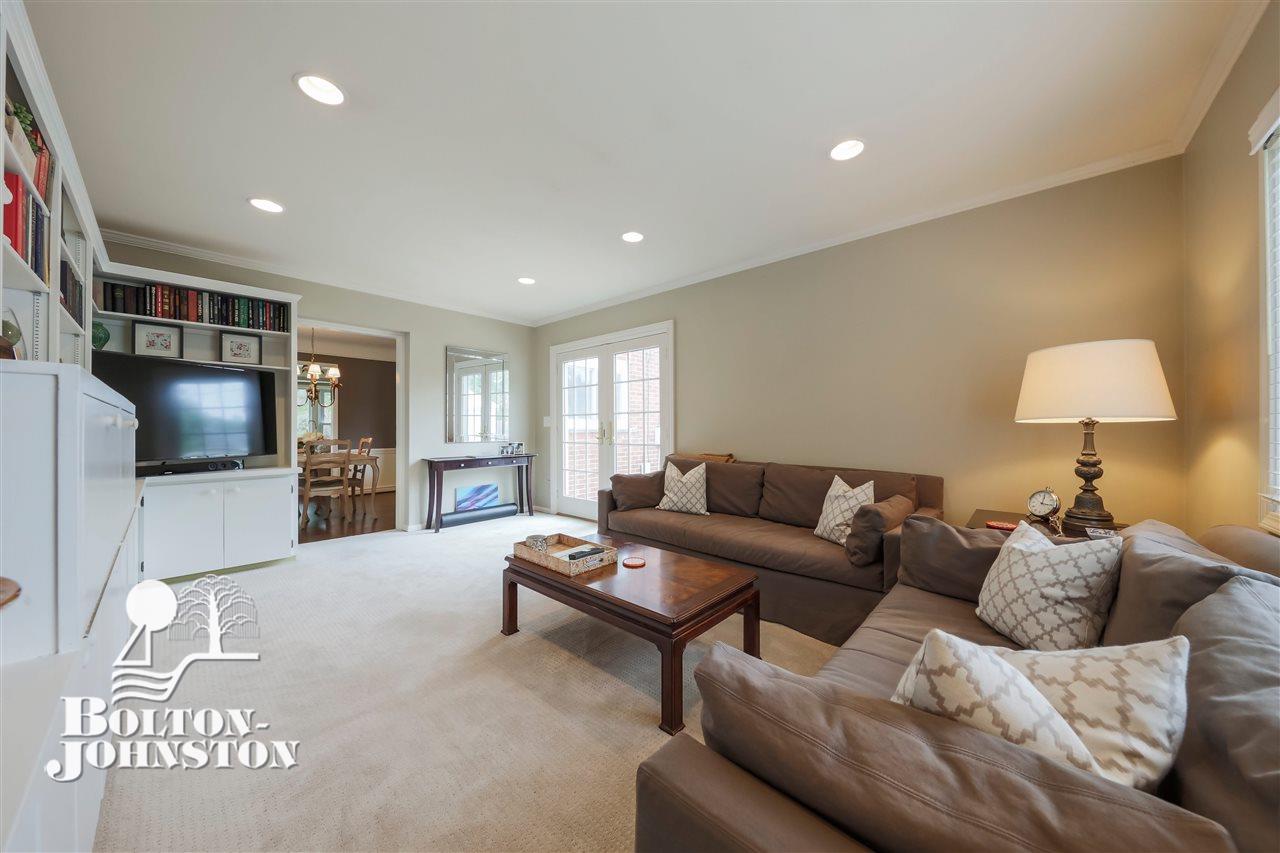 447 Moran Road Grosse Pointe Farms, MI 48236 - Photo 11 of 27