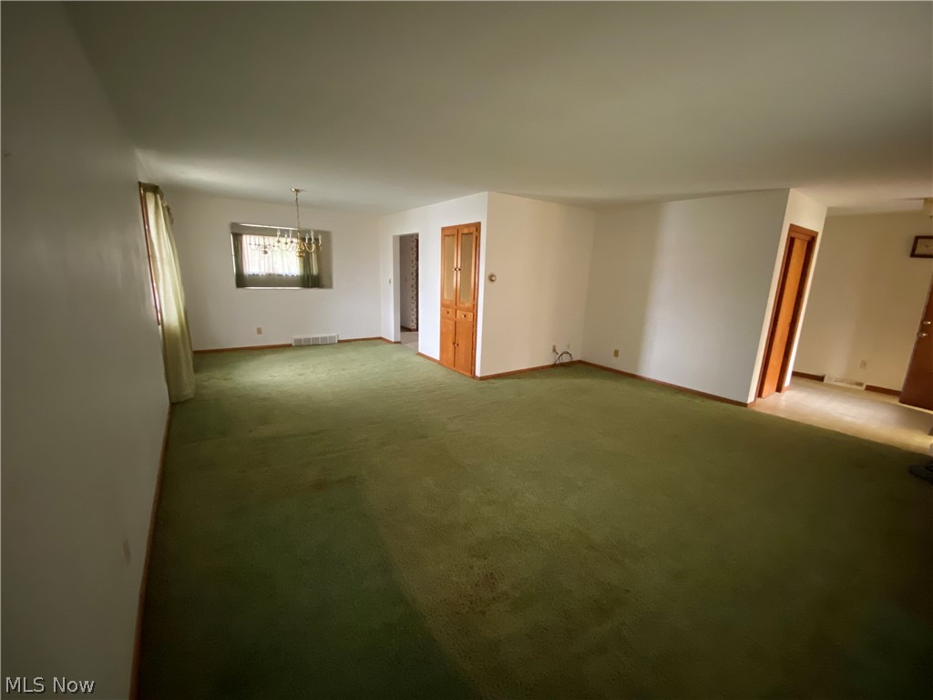 131 Brush Road Cleveland, OH 44143 - Photo 8 of 34 Great open area living/dining room