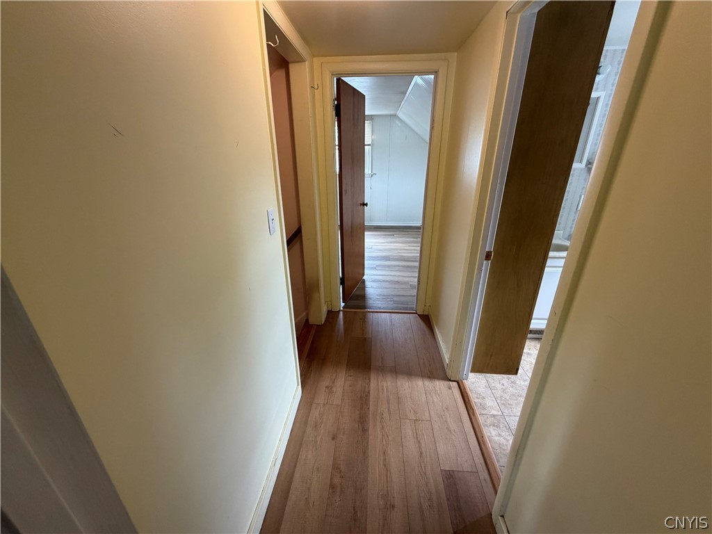 108 Castle Road Clay, NY 13212 - Photo 21 of 48 Upstairs hallway