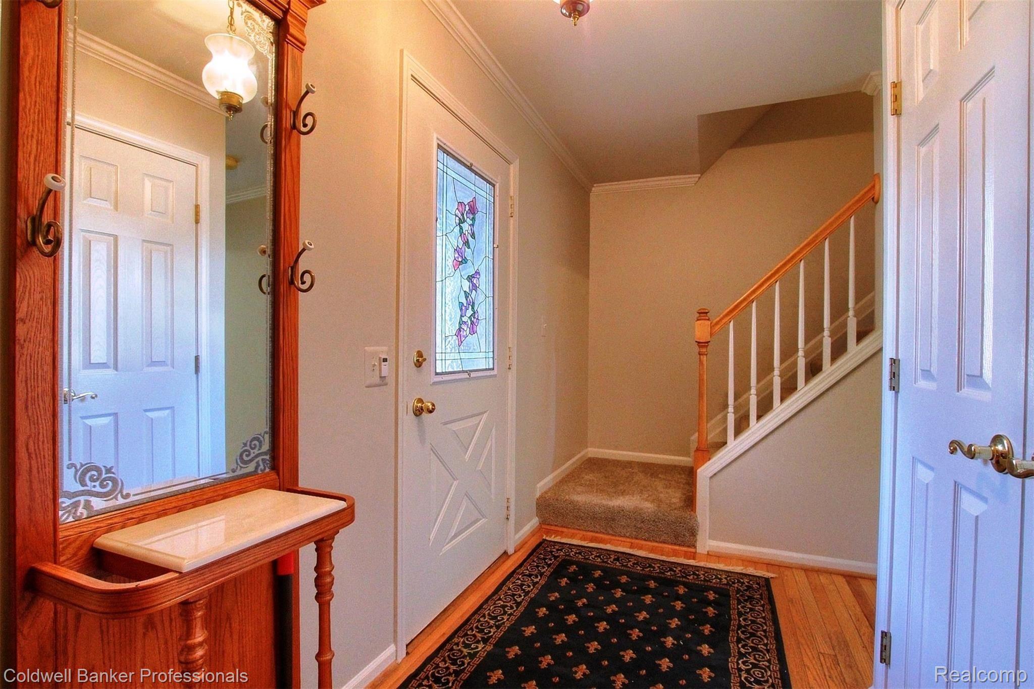 6742 Carlton Road Canton, MI 48187 - Photo 4 of 38 Foyer with hardwood