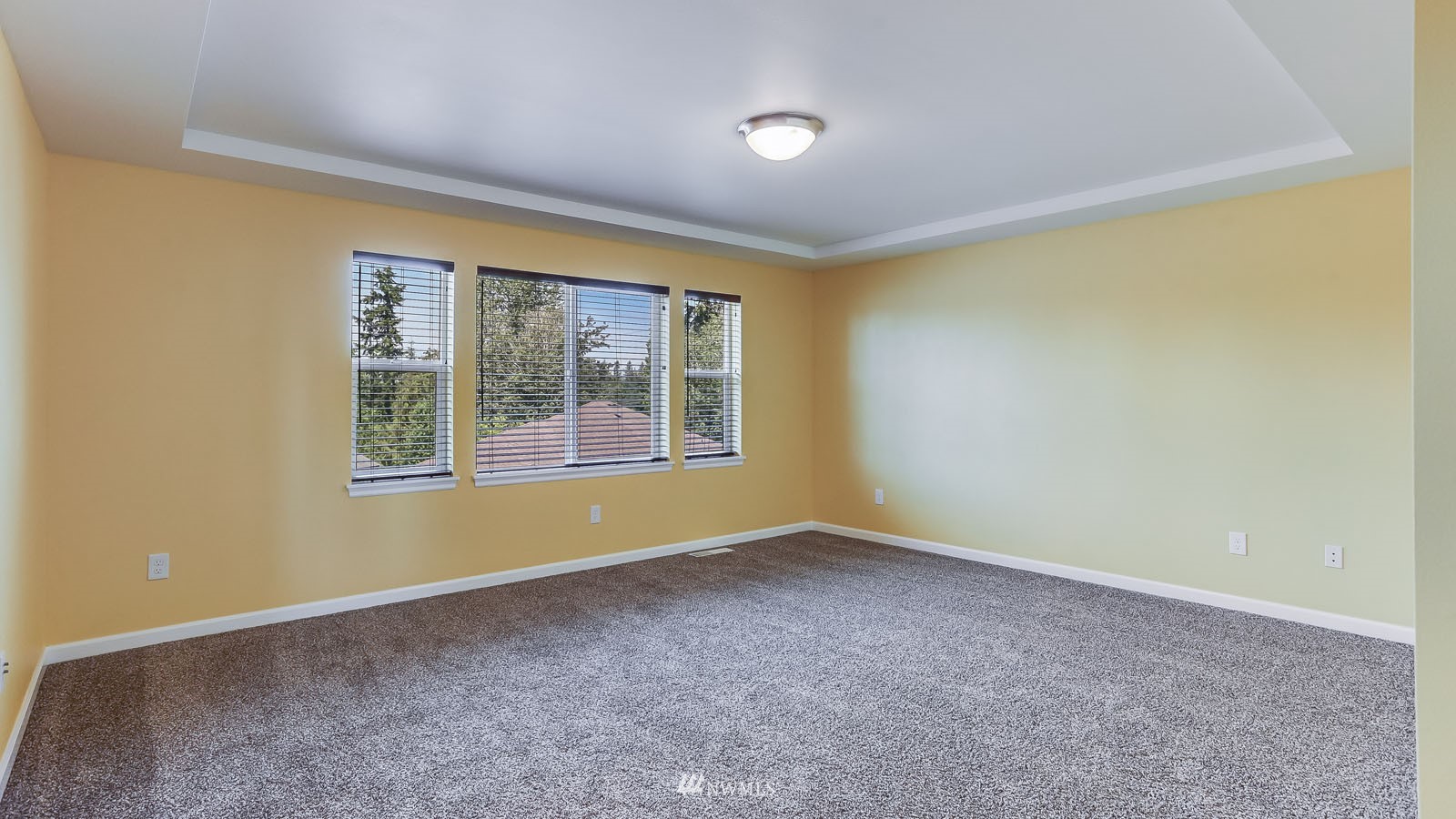 16458 Southeast 166th Terrace Renton, WA 98058 - Photo 28 of 40 an empty room with a window