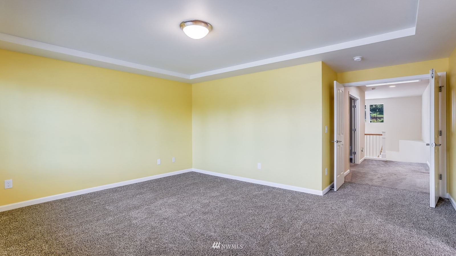 16458 Southeast 166th Terrace Renton, WA 98058 - Photo 29 of 40 an empty room with a empty space and a window
