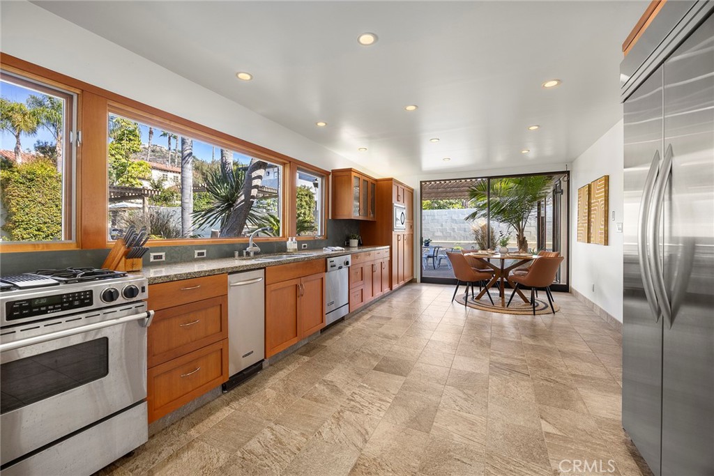 10662 South Crawford Canyon Road North Tustin, CA 92705 - Photo 21 of 49