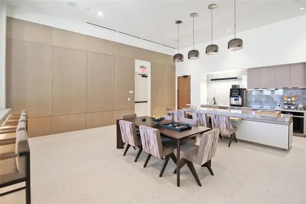 $20,000 | 1581 Gulf Of Mexico Drive, Unit 307, Longboat Key, FL 34228