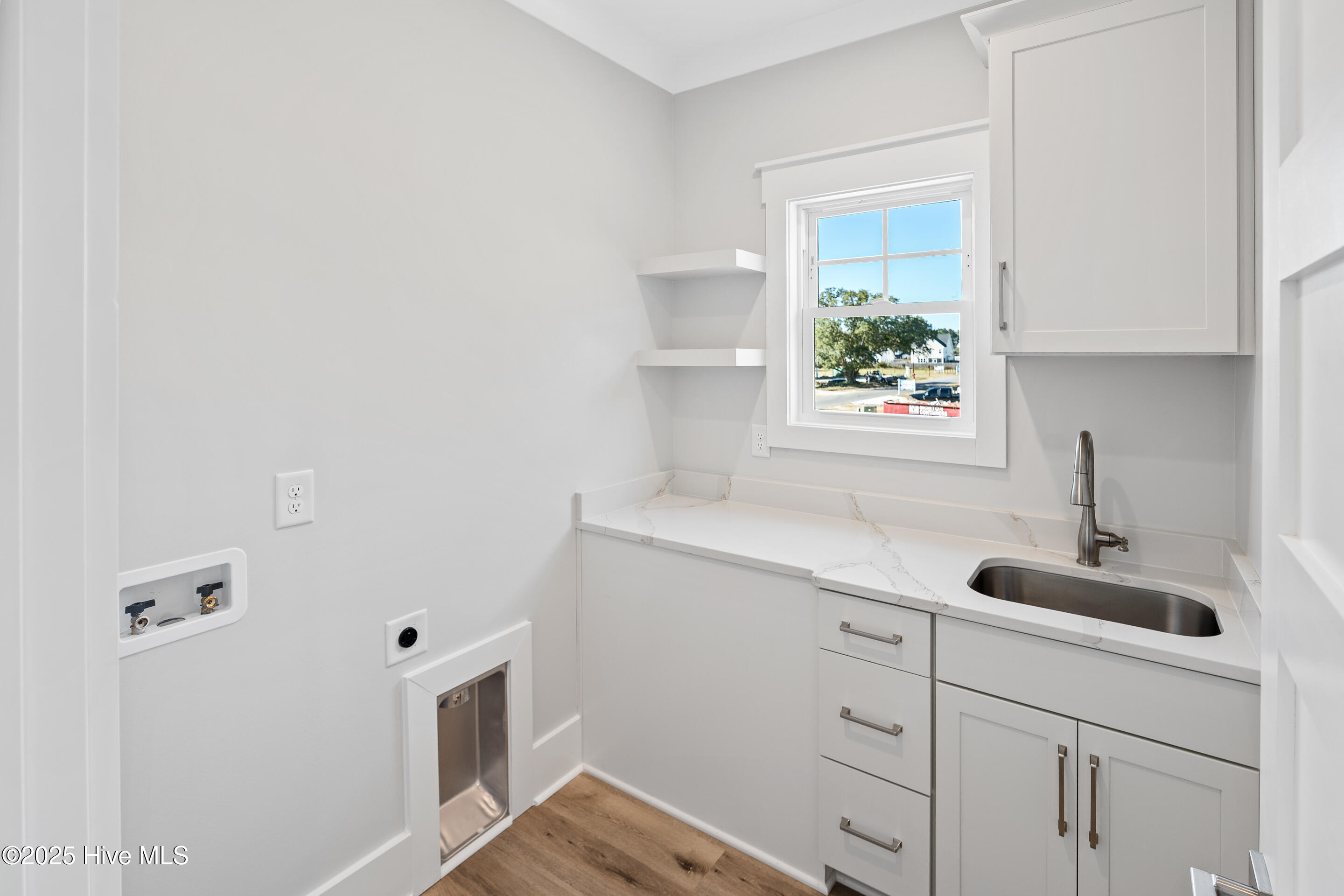 141 Bethea Street Holly Ridge, NC 28445 - Photo 24 of 59 laundry room