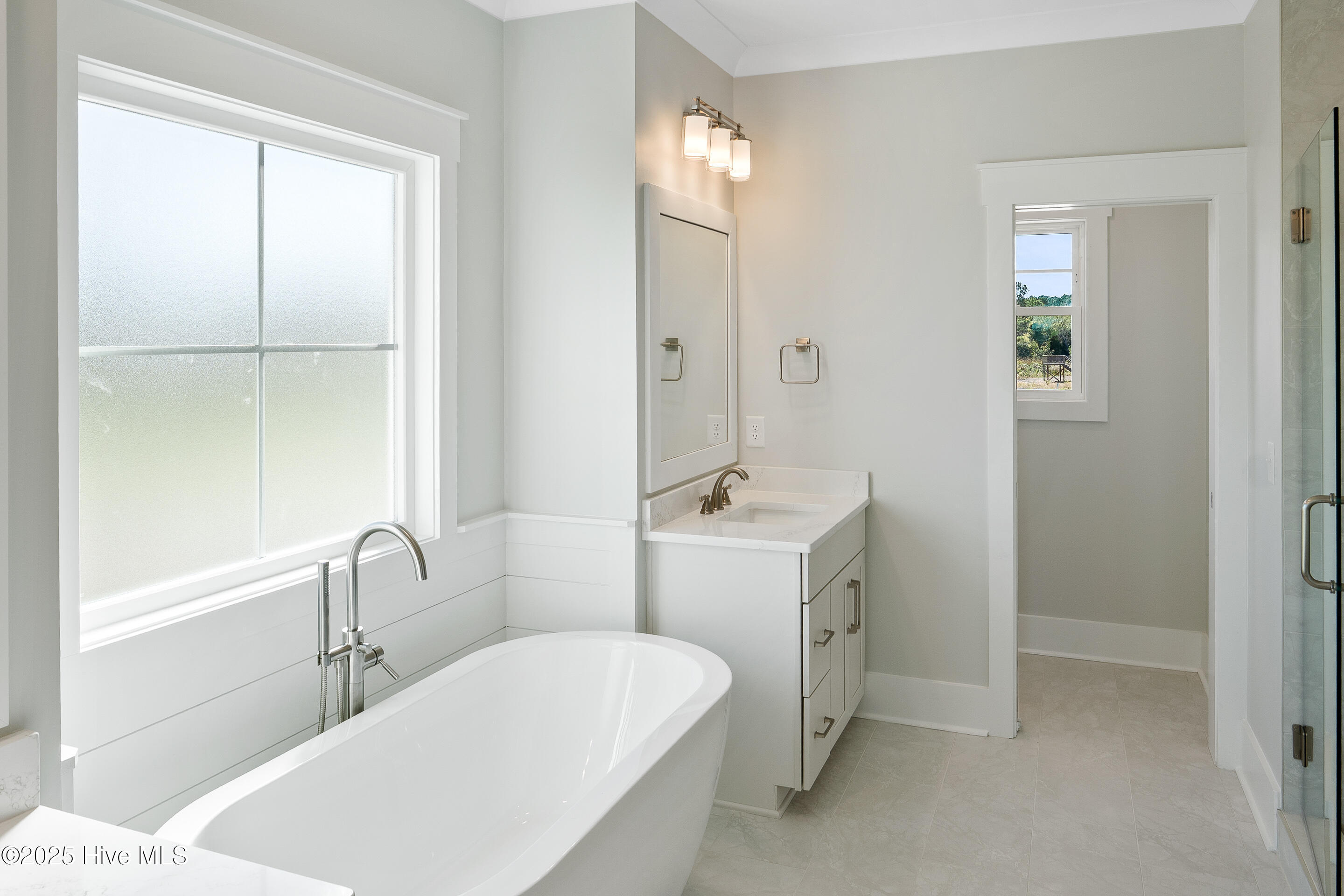 141 Bethea Street Holly Ridge, NC 28445 - Photo 29 of 59 Master bath