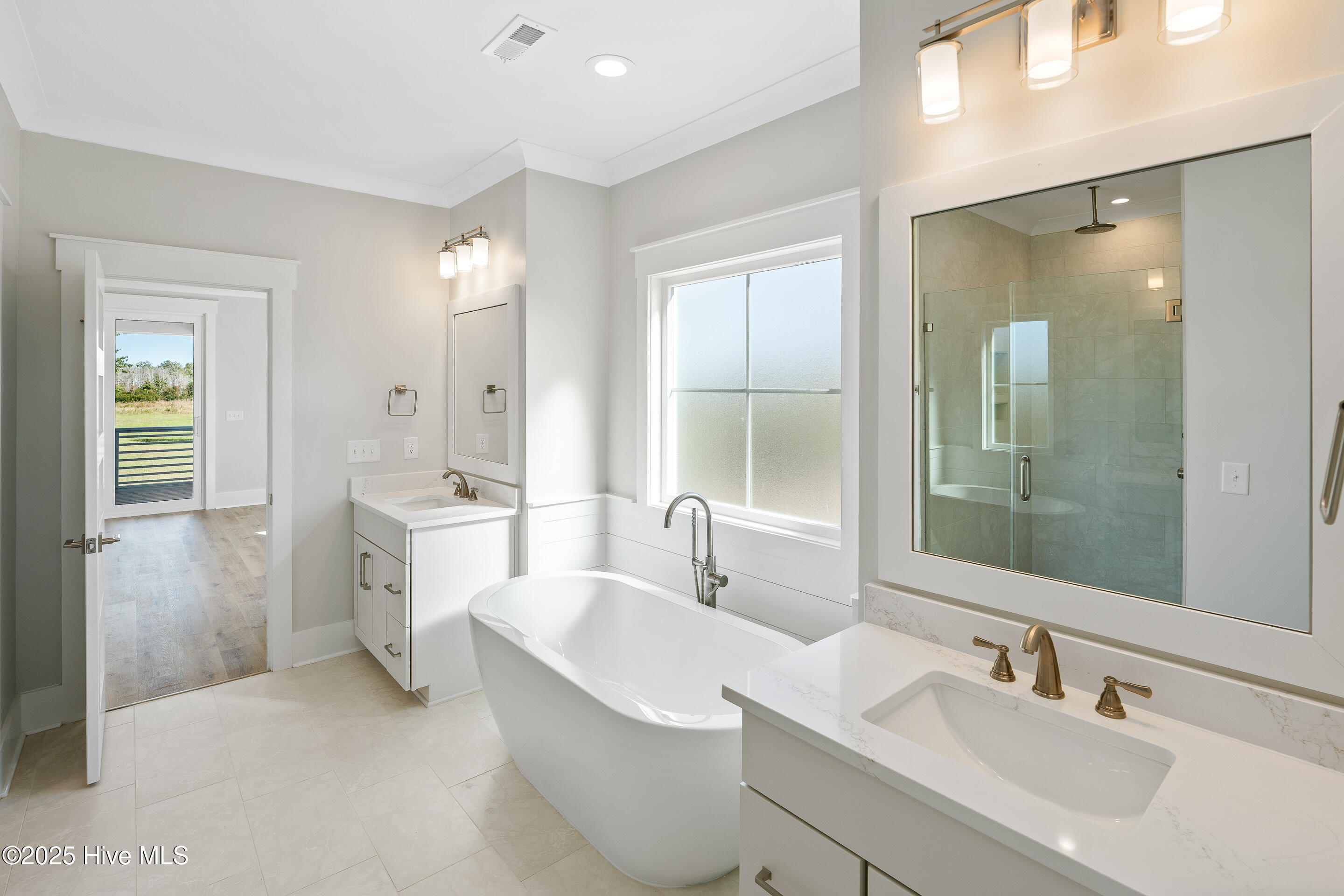 141 Bethea Street Holly Ridge, NC 28445 - Photo 30 of 59 Master bath