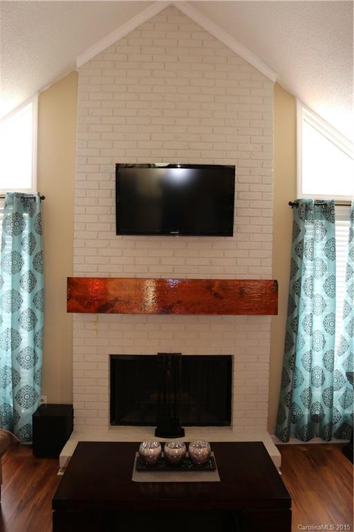 11317 5 Cedars Road Charlotte, NC 28226 - Photo 6 of 24 Gallery Image 6