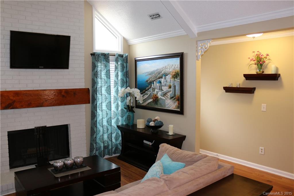11317 5 Cedars Road Charlotte, NC 28226 - Photo 7 of 24 Gallery Image 7