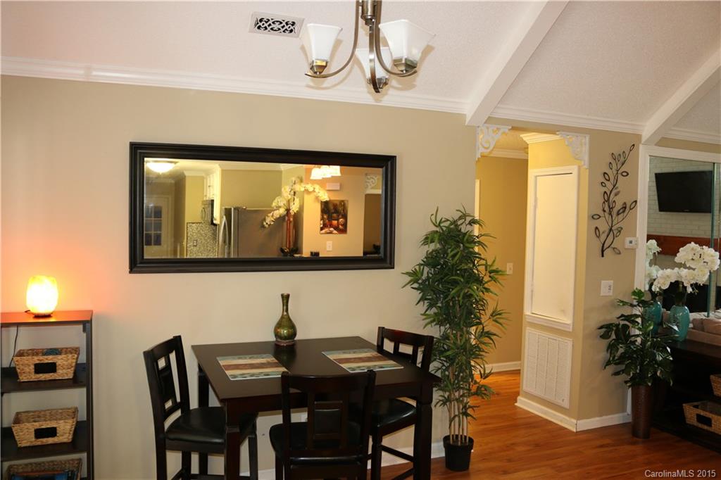 11317 5 Cedars Road Charlotte, NC 28226 - Photo 9 of 24 Gallery Image 9