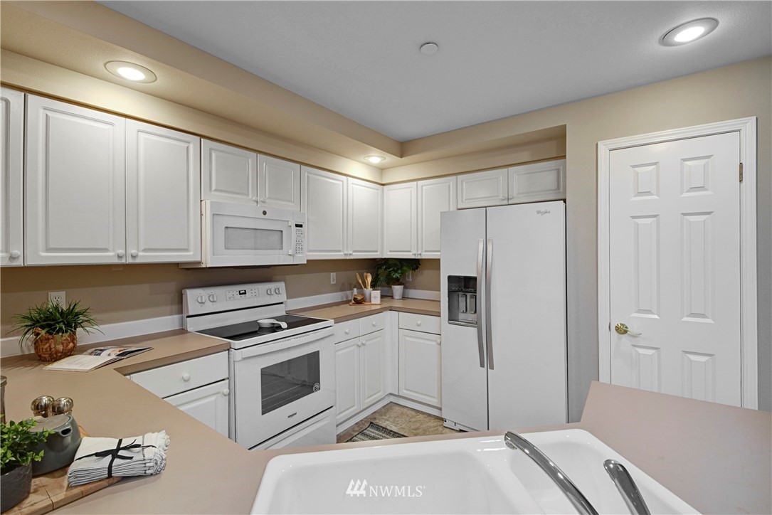 416 228th Street Southwest, Unit 102 Bothell, WA 98021 - Photo 14 of 24 Gallery Image 14