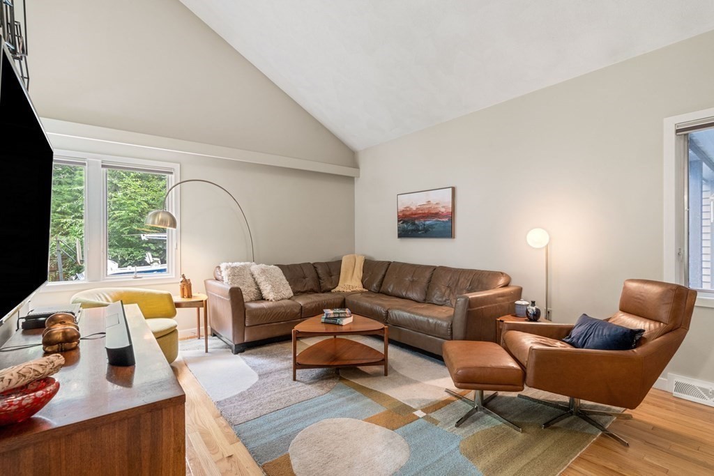 115 Parmenter Road Framingham, MA 01701 - Photo 2 of 40 Gallery Image 2
