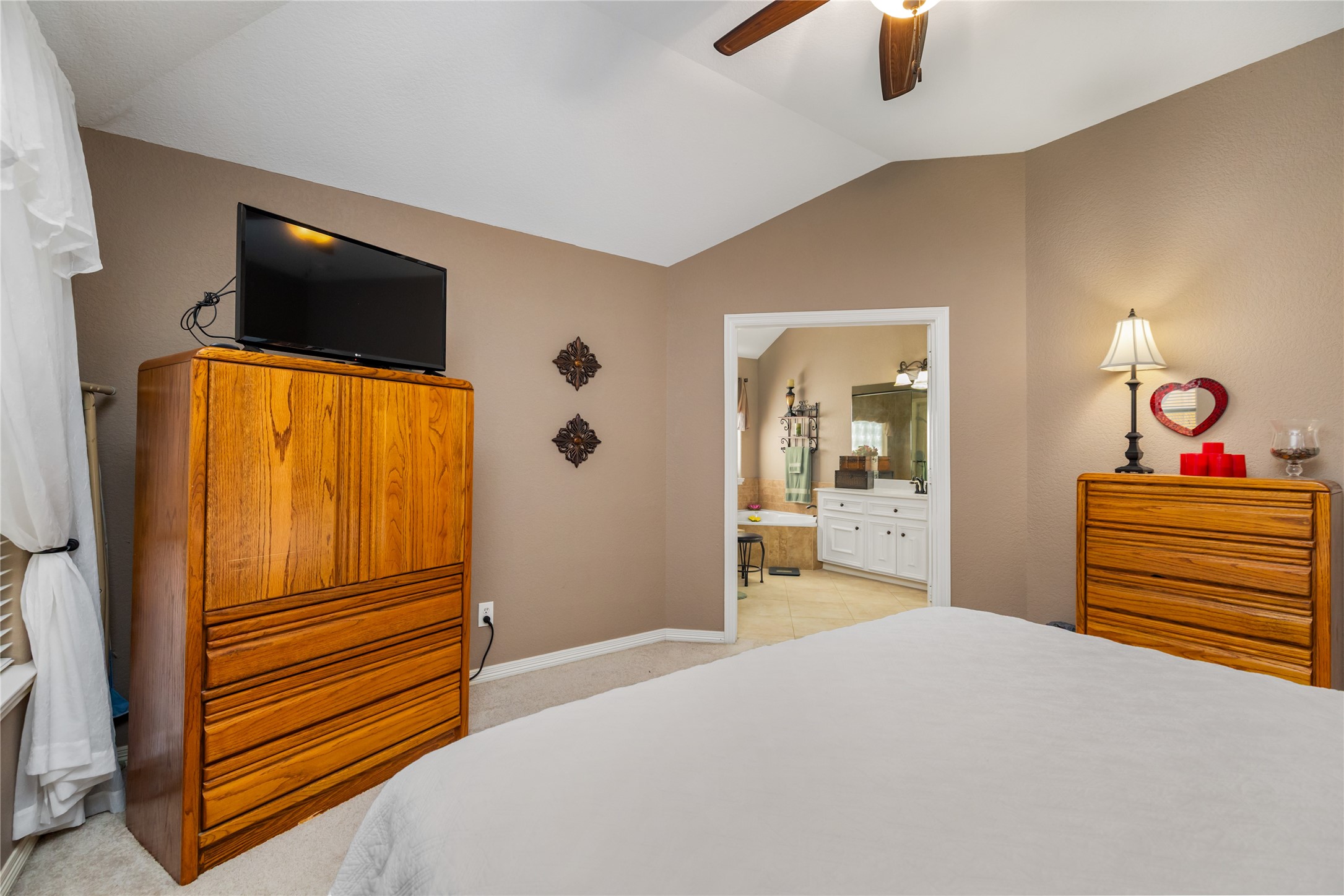 3721 Poets Court Montgomery, TX 77356 - Photo 12 of 29 Primary bedroom