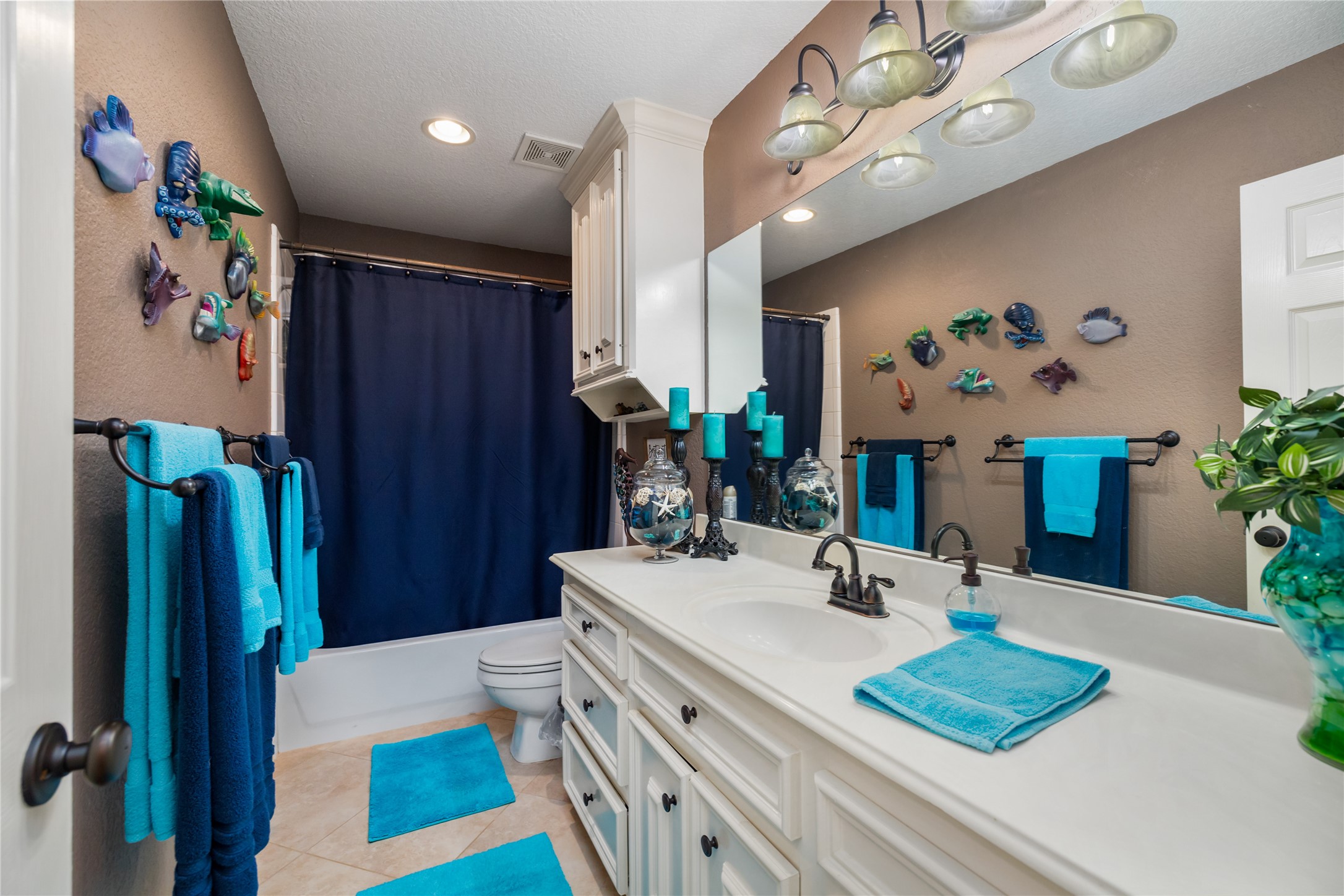 3721 Poets Court Montgomery, TX 77356 - Photo 16 of 29 Full bathroom