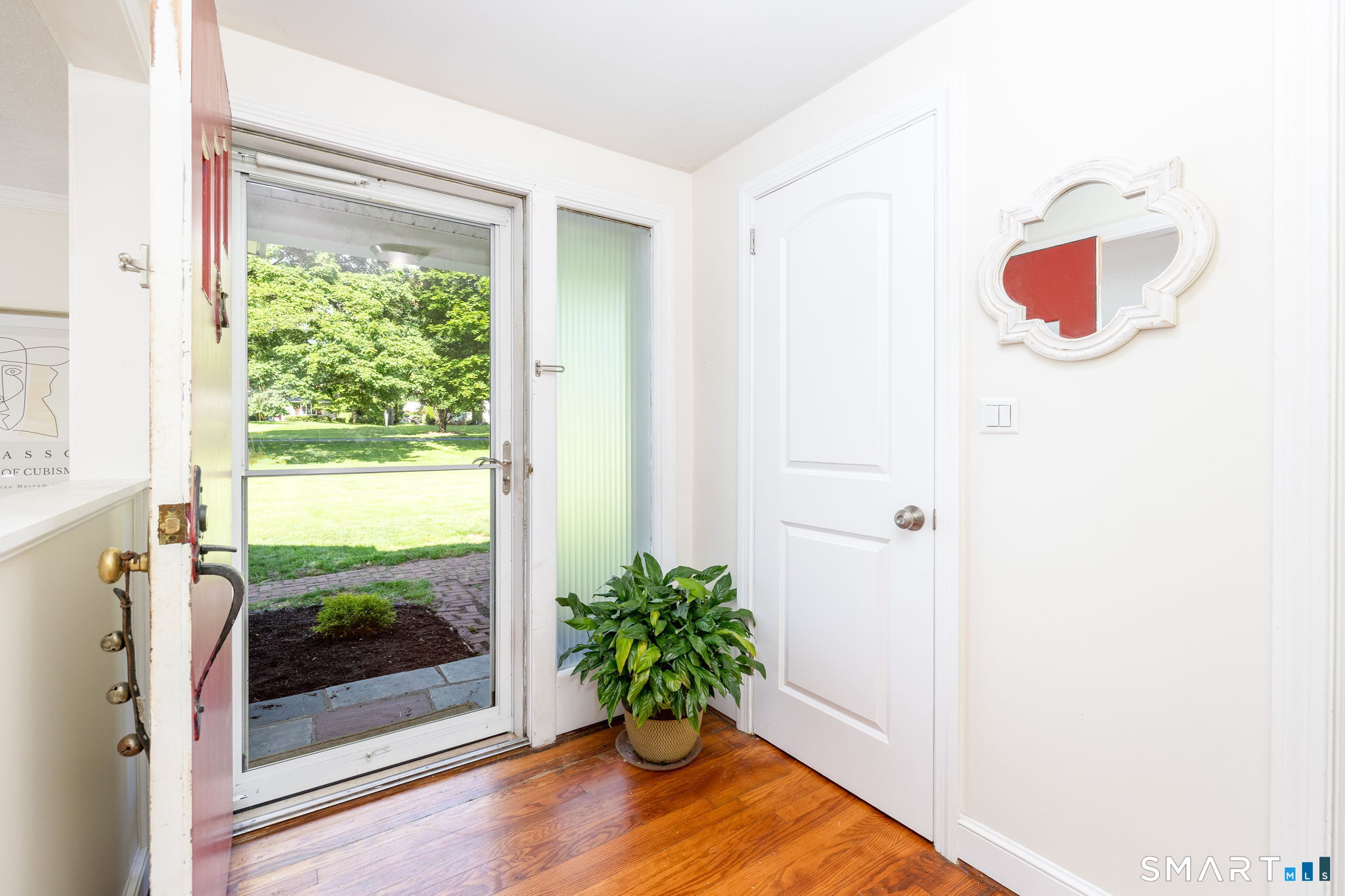 76 Collier Road Wethersfield, CT 06109 - Photo 5 of 37