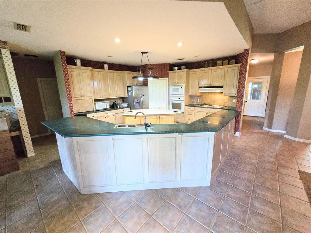 3952 Fm 451 Waskom, TX 75692 - Photo 9 of 31