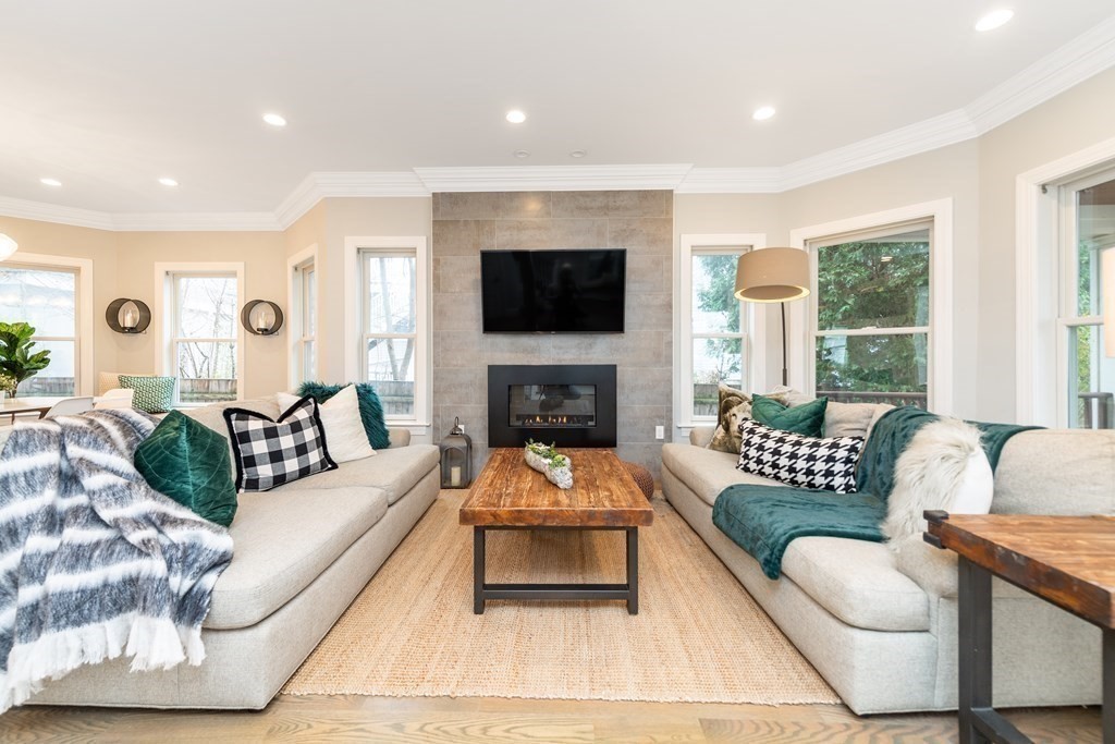 8 Manton Terrace Brookline, MA 02446 - Photo 2 of 30