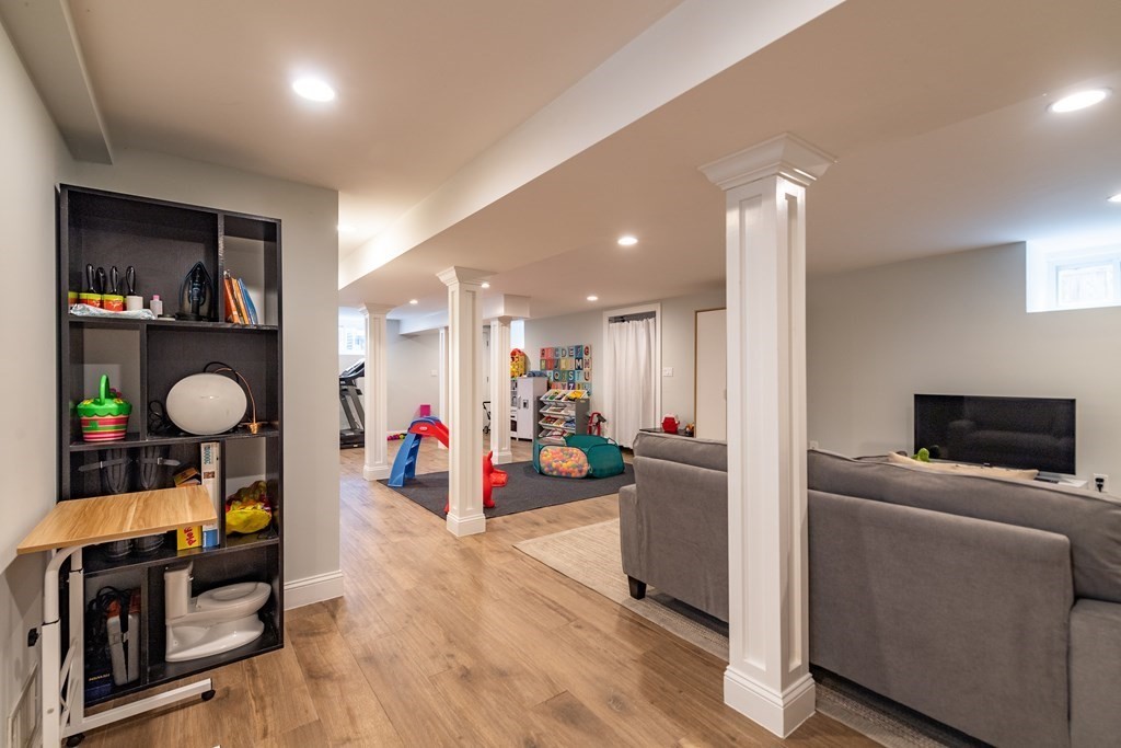 8 Manton Terrace Brookline, MA 02446 - Photo 24 of 30