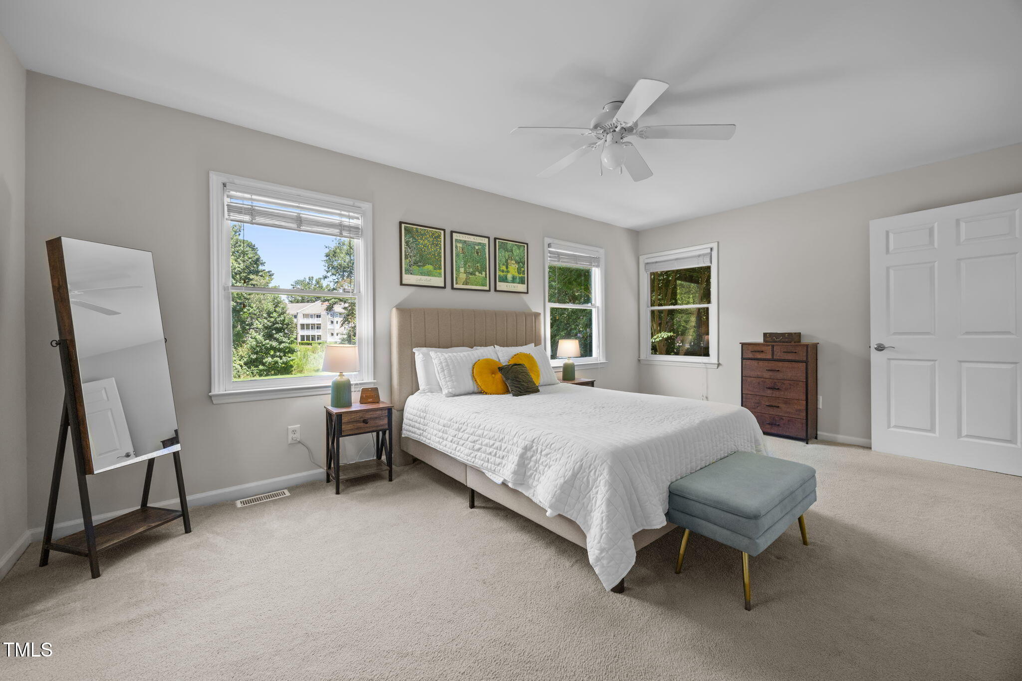 305 McGregor Drive, Unit B Chapel Hill, NC 27514 - Photo 16 of 33 29-web-or-mls-IMG_3754