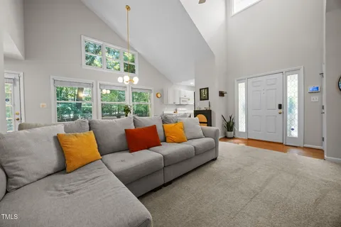 $429,900 | 305 McGregor Drive, Unit B, Chapel Hill, NC 27514