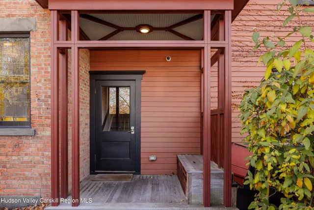 a bathroom with a toilet