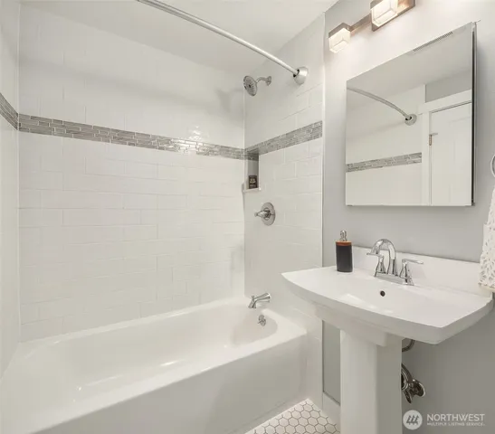 $1,185,000 | 8004 203rd Place Southwest, Edmonds, WA 98026