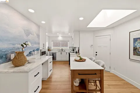 $1,275,000 | 1665 Highland Boulevard, Hayward, CA 94542