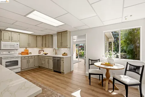 $1,275,000 | 1665 Highland Boulevard, Hayward, CA 94542