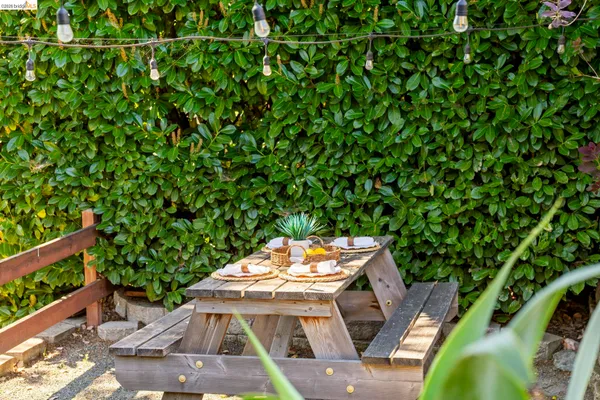 $1,275,000 | 1665 Highland Boulevard, Hayward, CA 94542