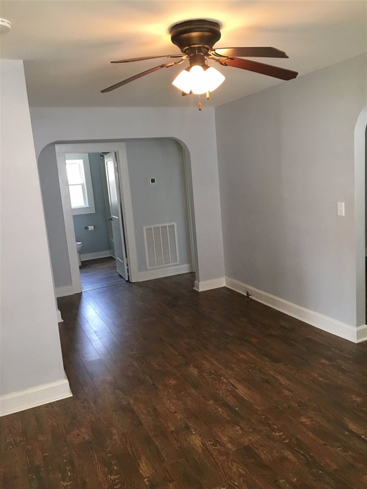 511 Happy Valley Road Glasgow, KY 42141 - Photo 6 of 33 Gallery Image 6