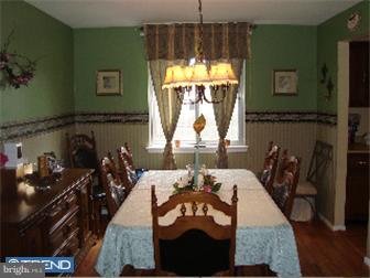 121 Coopers Kill Road Delran, NJ 08075 - Photo 4 of 10 Dining Room