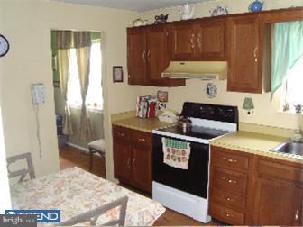 121 Coopers Kill Road Delran, NJ 08075 - Photo 7 of 10 Kitchen