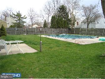 121 Coopers Kill Road Delran, NJ 08075 - Photo 9 of 10 Exterior Back