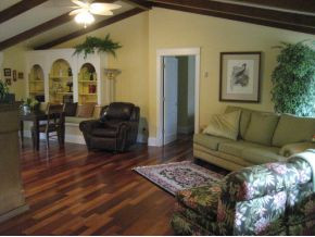 Open Great Room to Dining