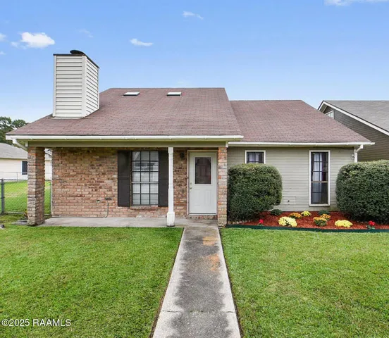 $1,800 | 115 Larry Street, Lafayette, LA 70506