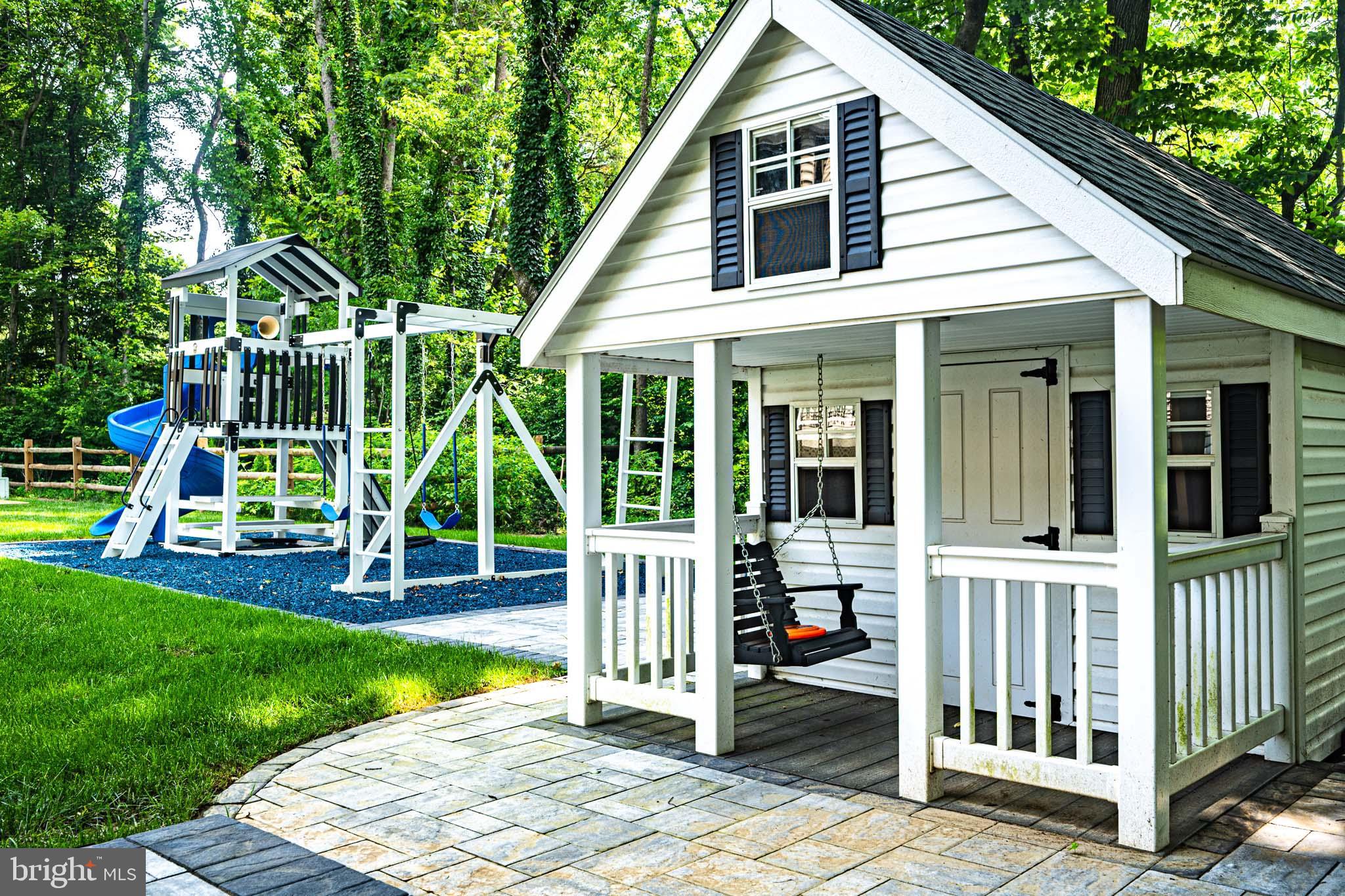 122 Hitching Post Drive Wilmington, DE 19803 - Photo 25 of 64 a view of a house with backyard and porch