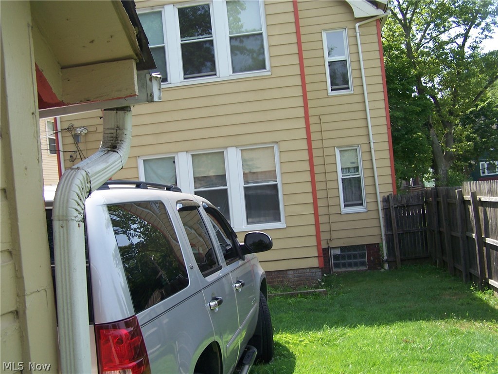 1637 Coventry Road Cleveland, OH 44118 - Photo 2 of 15 Gallery Image 2