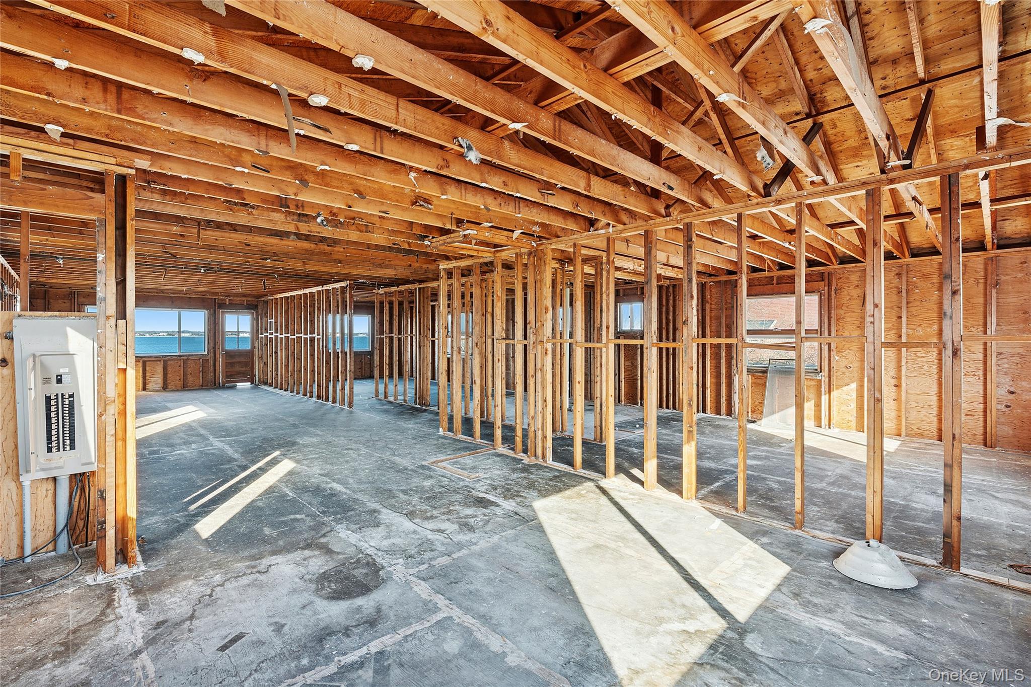 626 Dune Road Westhampton Beach, NY 11978 - Photo 12 of 14 a view of a backyard