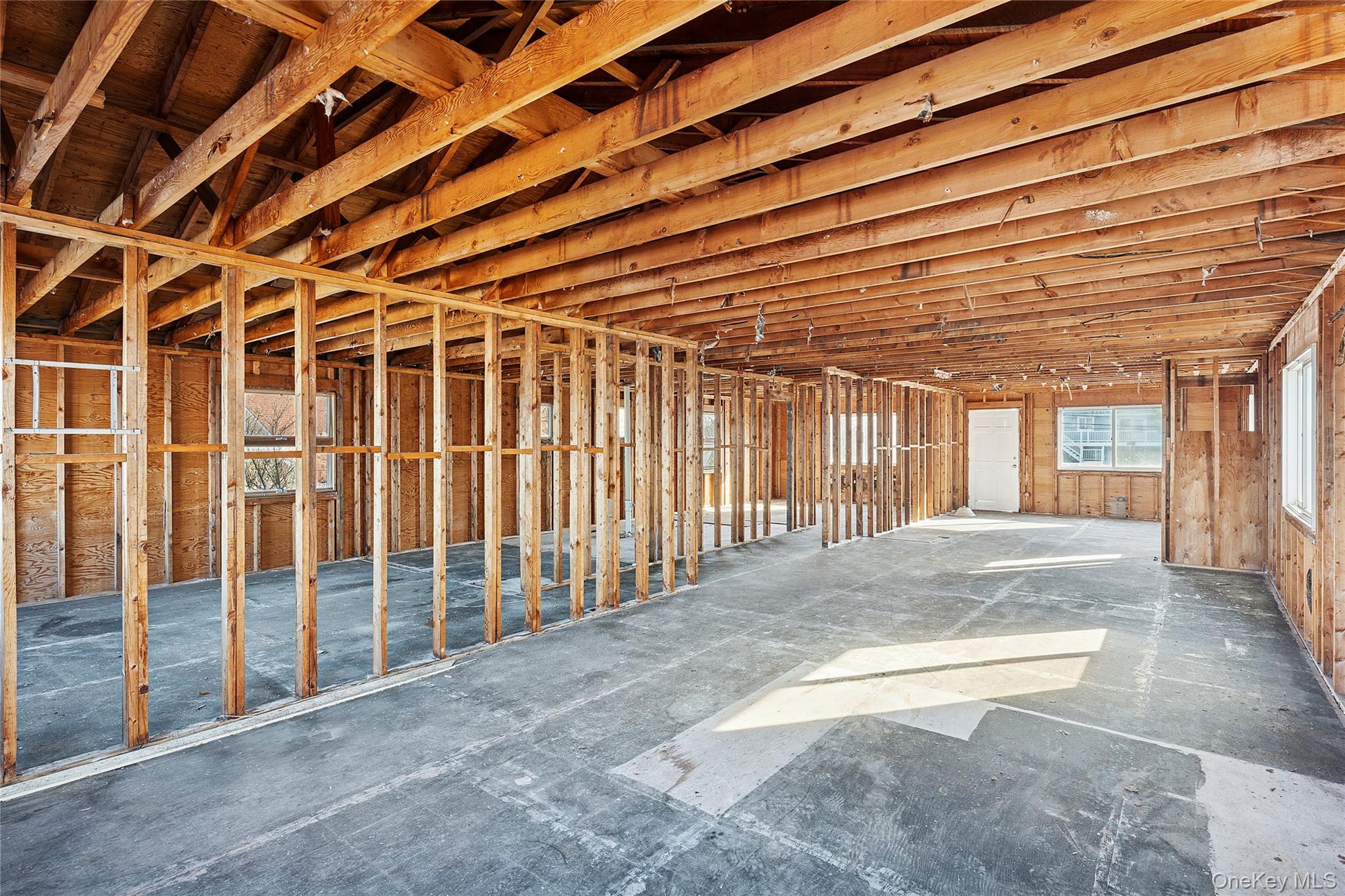 626 Dune Road Westhampton Beach, NY 11978 - Photo 14 of 14 a view of an empty room